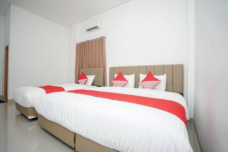 Hostal Oyo 443 Hotel Barlian