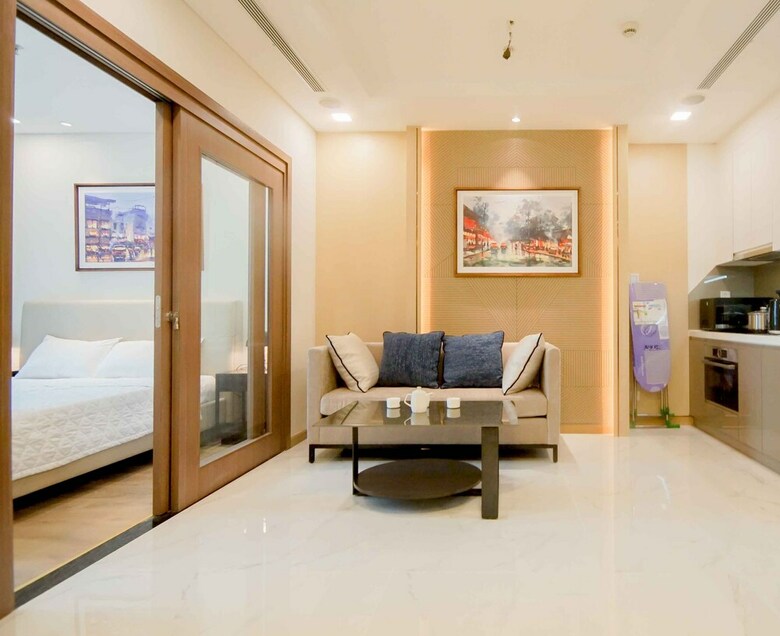 Vinhomes Golden River Luxury Apartment