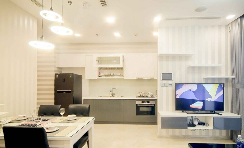 Vinhomes Golden River Luxury Apartment