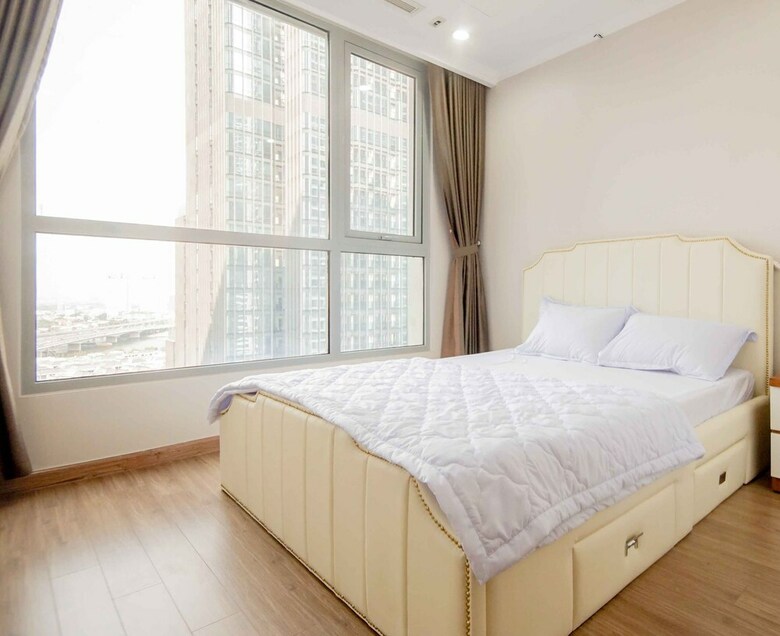Vinhomes Golden River Luxury Apartment
