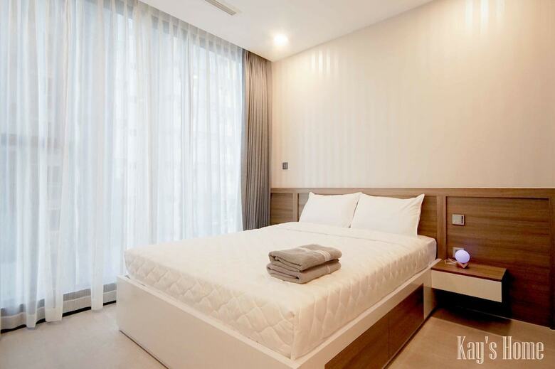 Vinhomes Golden River Luxury Apartment