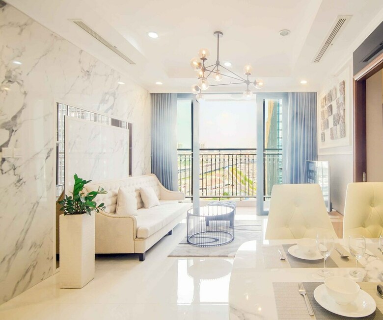 Vinhomes Golden River Luxury Apartment