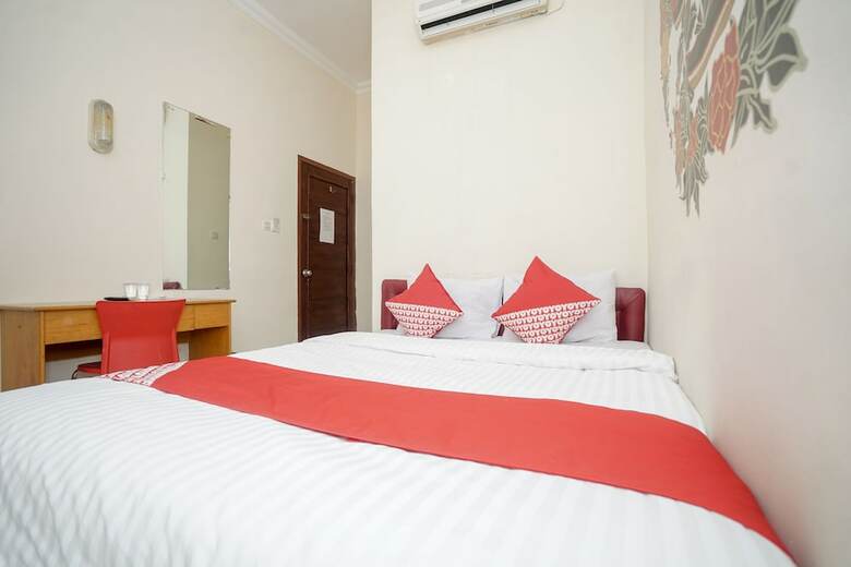 Hostal Oyo 448 Hotel Central