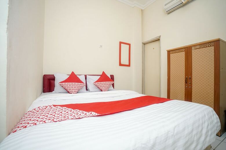 Hostal Oyo 448 Hotel Central
