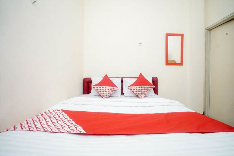 Hostal Oyo 448 Hotel Central