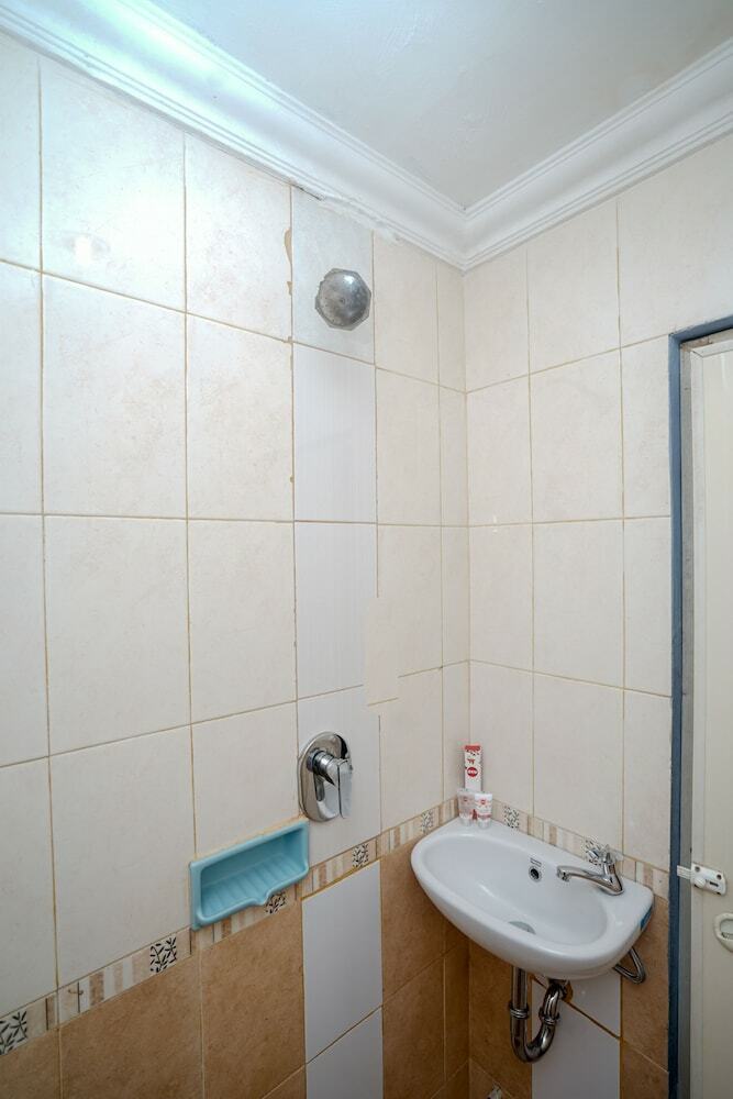 Hostal Oyo 448 Hotel Central