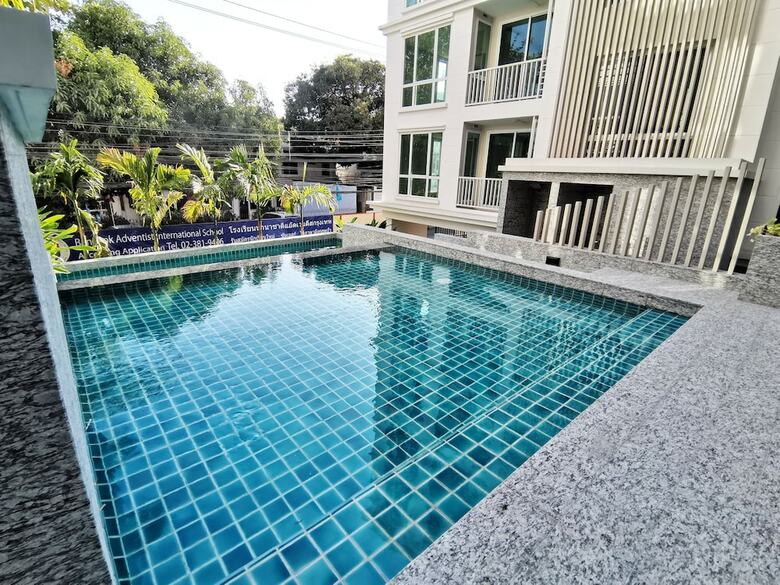 Hotel Bless Residence Ekkamai