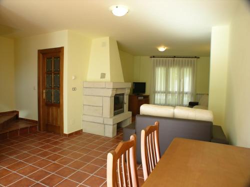 Apartamentos Puente La Molina
