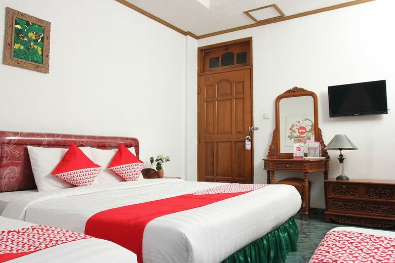 Oyo 392 Hotel Mawar Saron