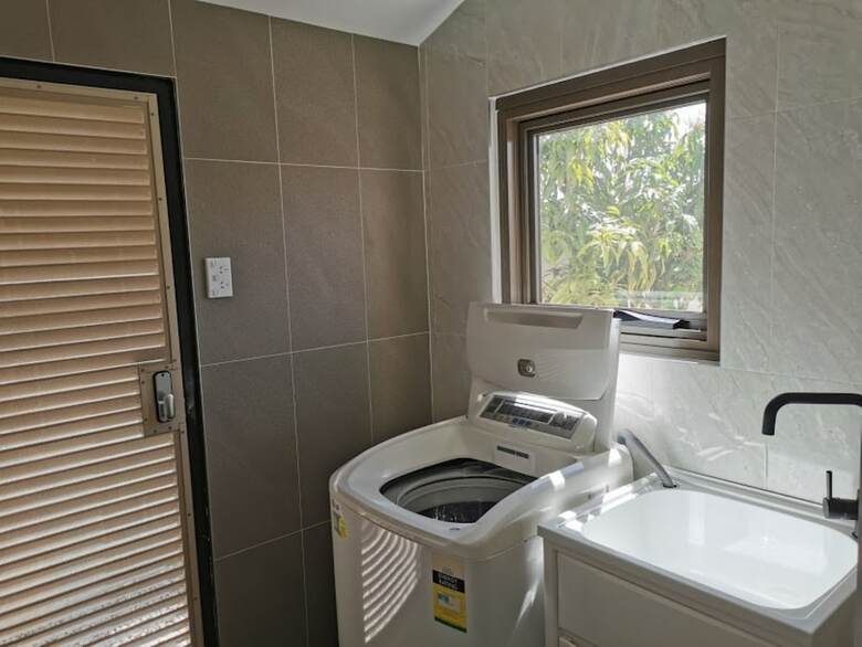 Serviced Waterfront Whole Villa Sydney