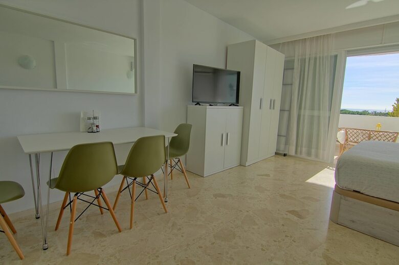 Apartamentos Htl10 - Corona