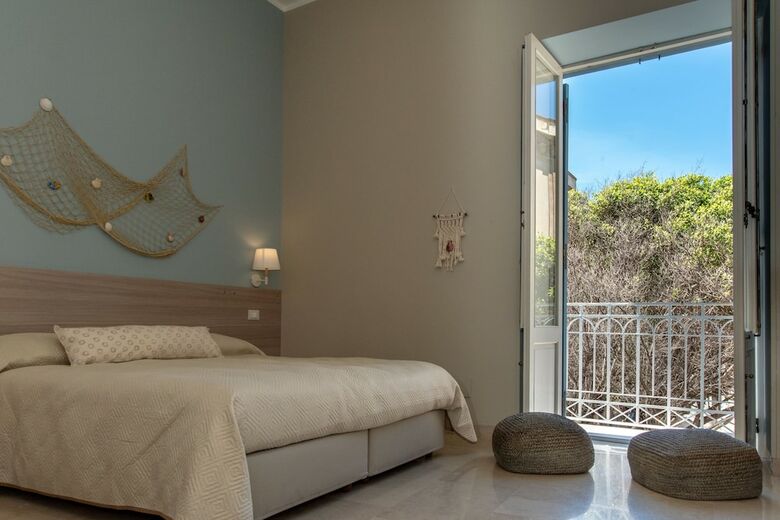 Hotel Xenia Rooms