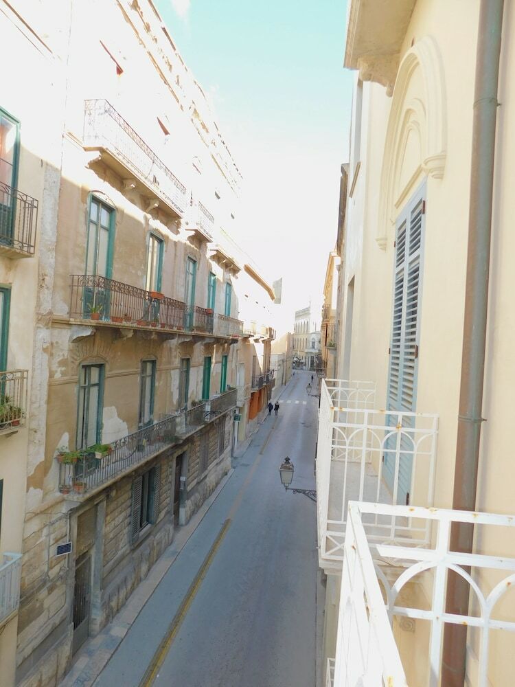 Hotel Xenia Rooms