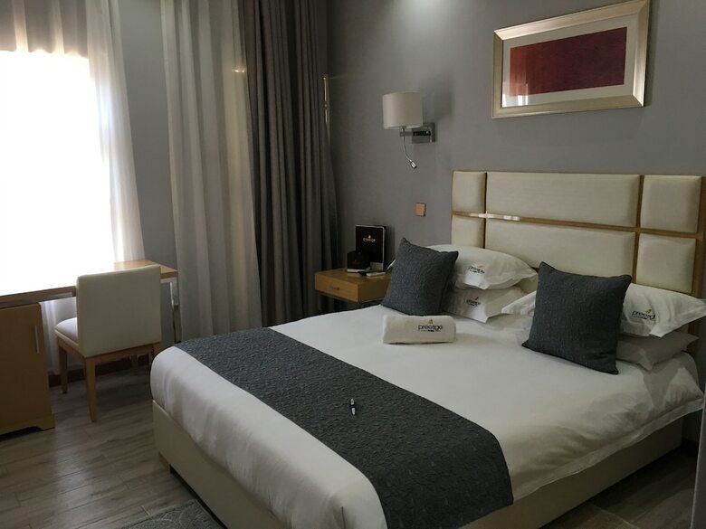 Prestige Hotel
