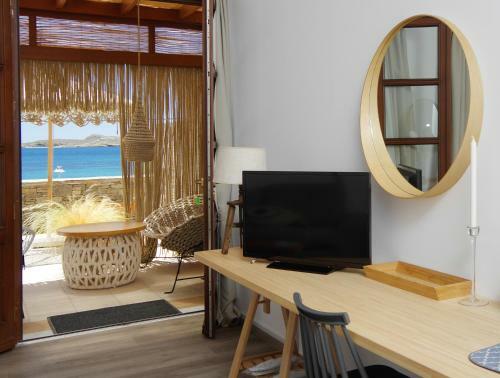 Apartamentos Syros Wellness Luxury Suites