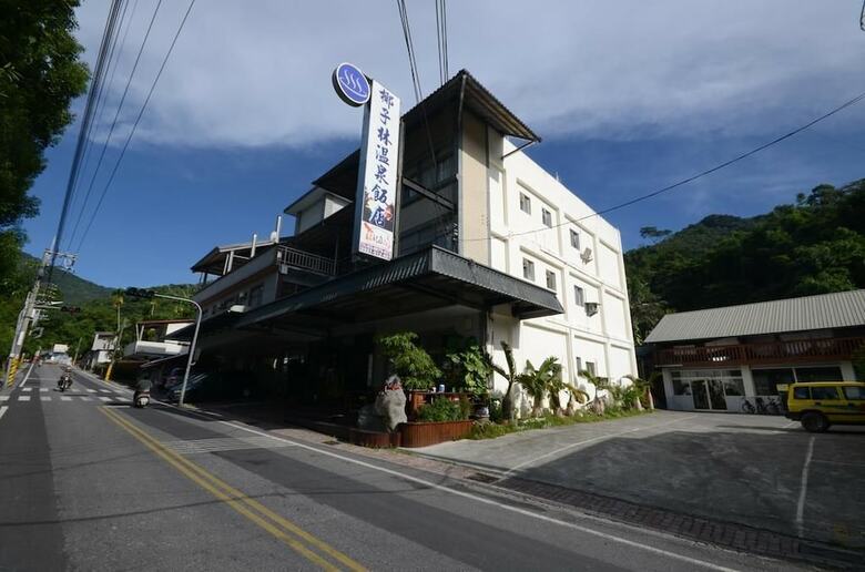 Cocos Hot Spring Hotel