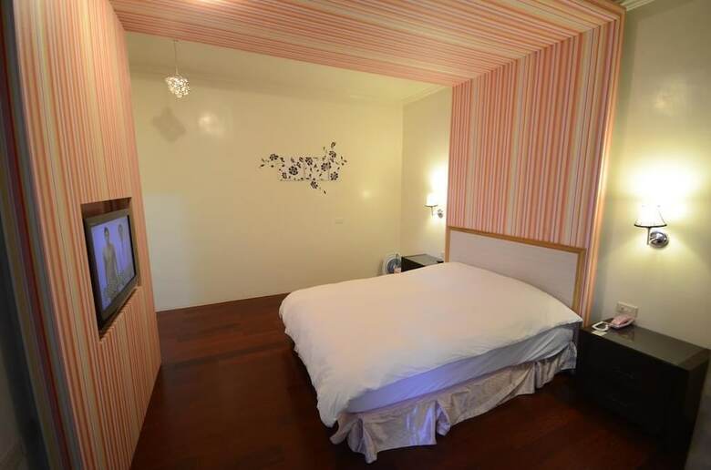 Cocos Hot Spring Hotel