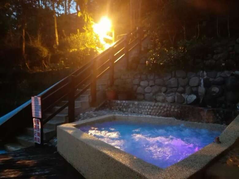 Cocos Hot Spring Hotel
