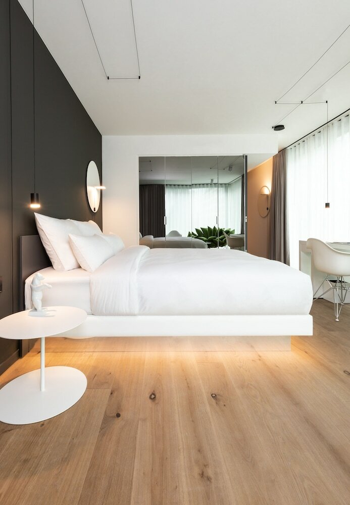 Kpm Hotel & Residences