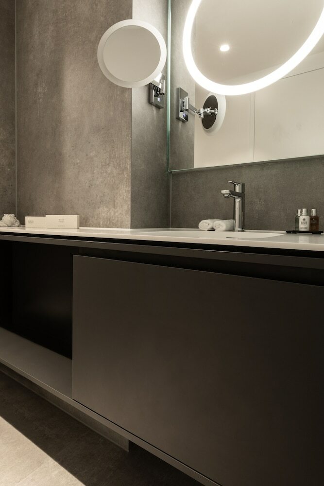 Kpm Hotel & Residences