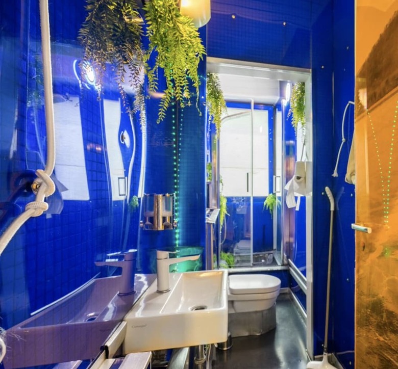 Hostal @friends By City Surfer