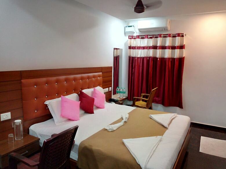 Hotel Sri Sai Residency