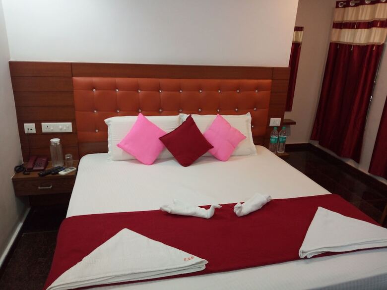 Hotel Sri Sai Residency