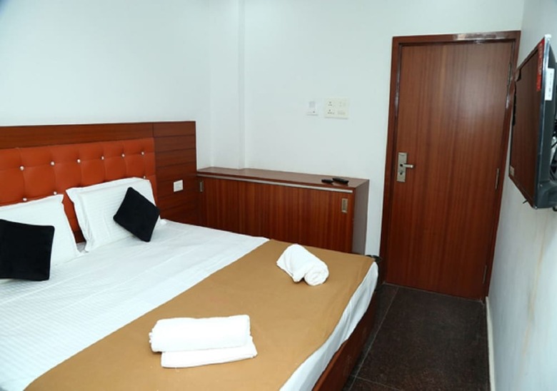 Hotel Sri Sai Residency