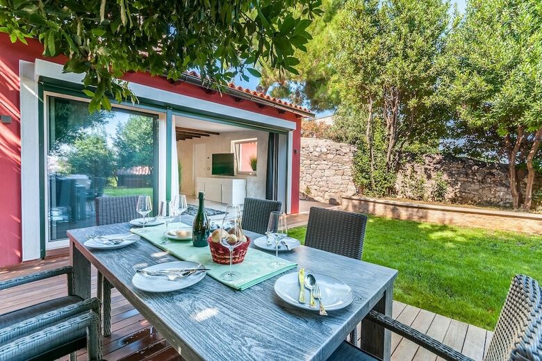 Villa Fema