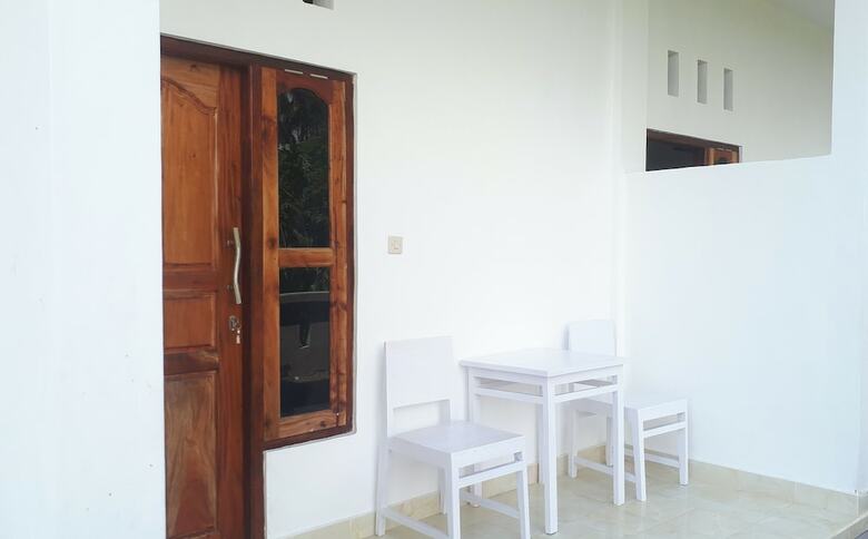 Hotel Karang Awak House