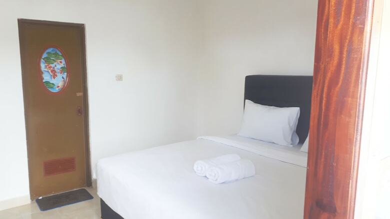 Hotel Karang Awak House