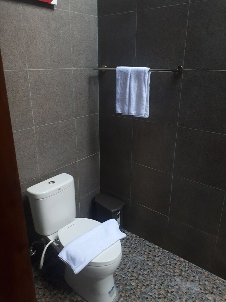 Hotel Karang Awak House