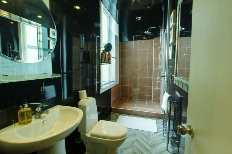 Bromley Central Holiday Home