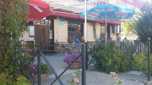 Hostal Restaurante Los Bronces