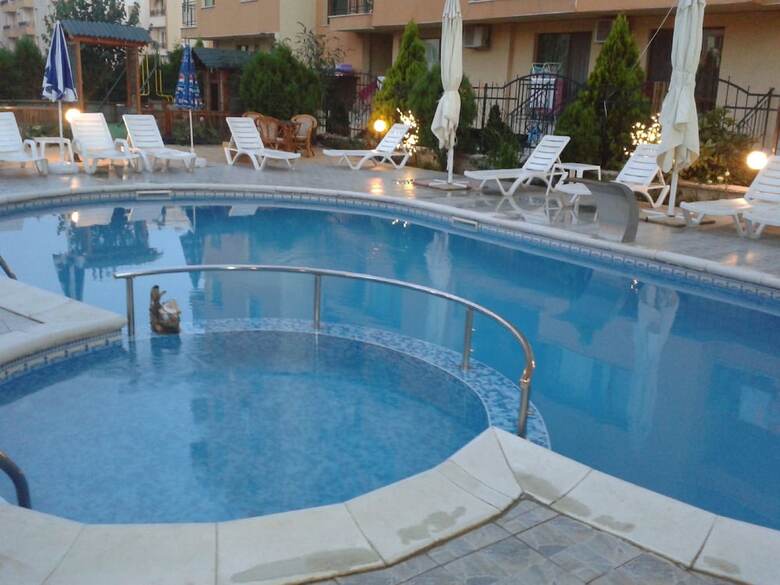Aparthotel Megas Apartments