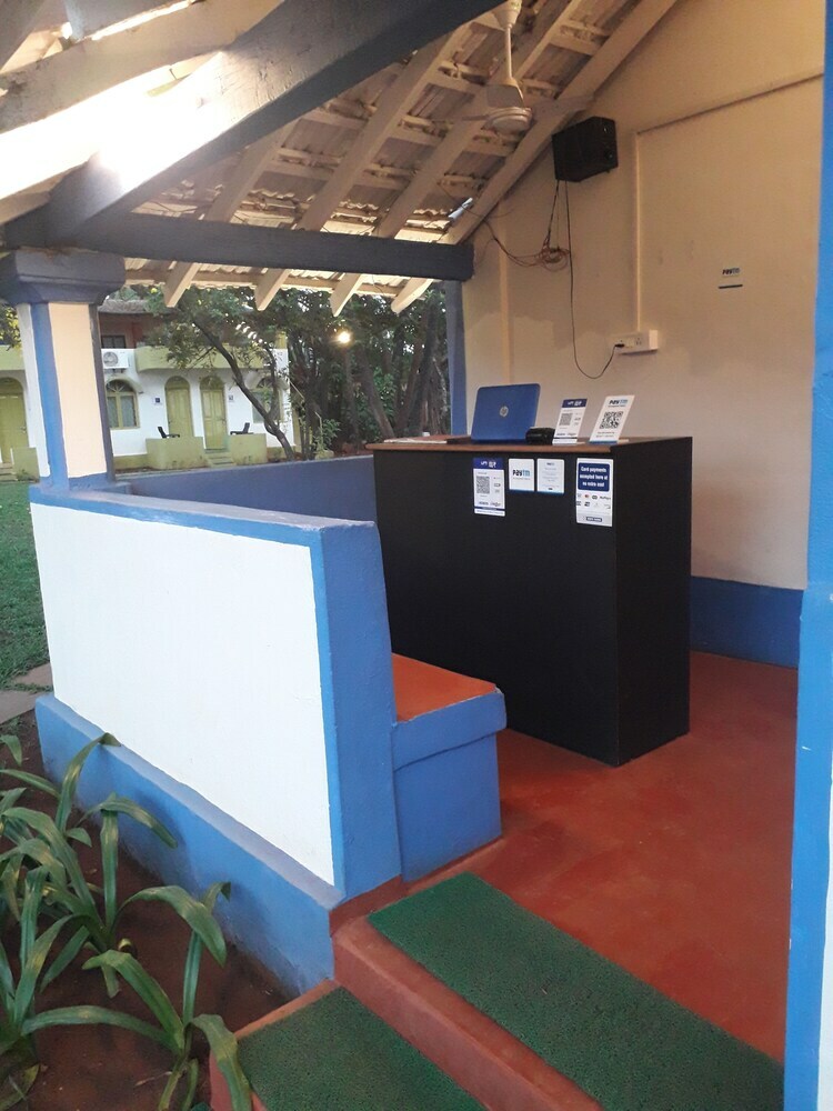 Hotel Dhuni Resorts Goa