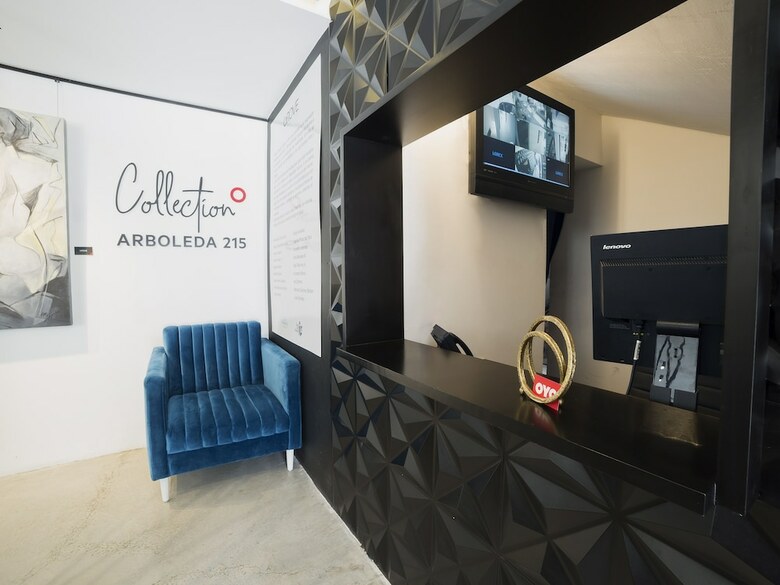 Hotel Arboleda 215