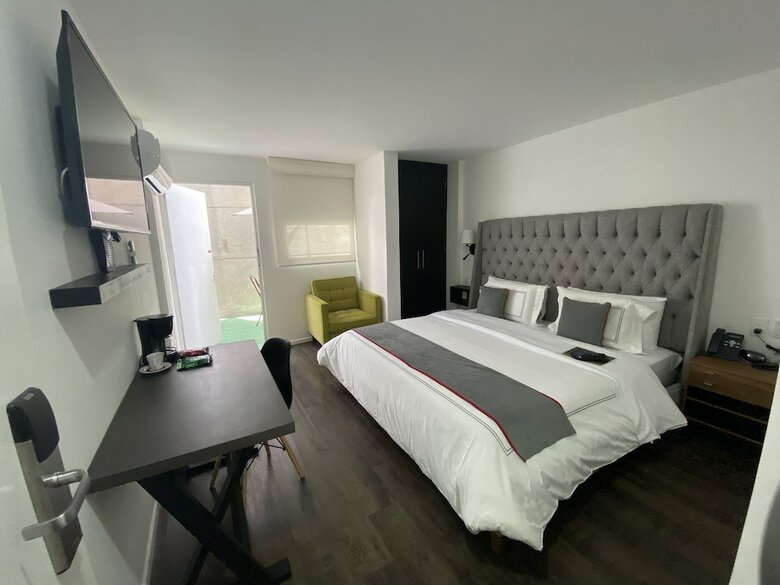 Hotel Arboleda 215
