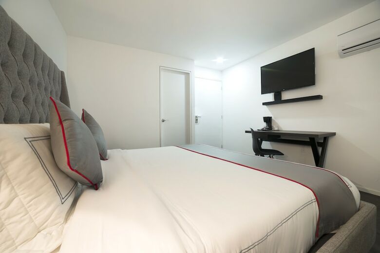 Hotel Arboleda 215