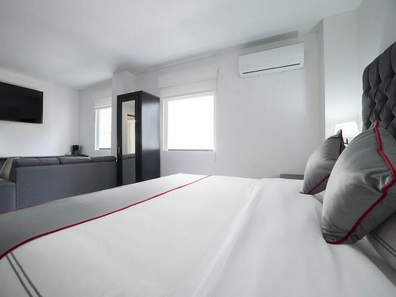 Hotel Arboleda 215
