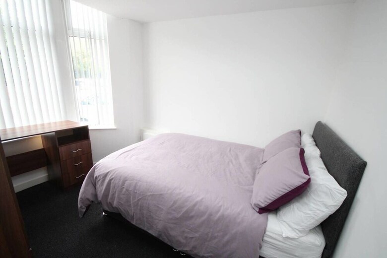 Residencia 6 Bed House, Liverpool