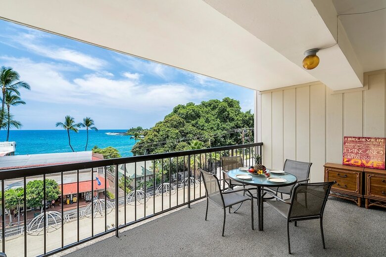 Kona Plaza#402