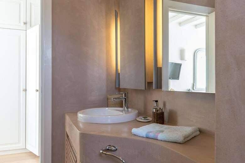 Hera Iconic Mykonian Villa