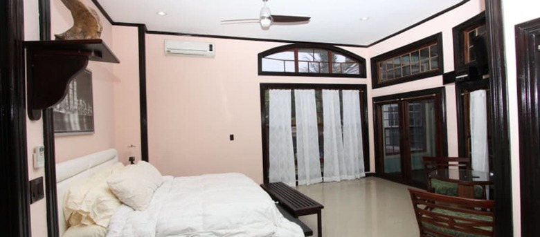 Villa Dora Mae