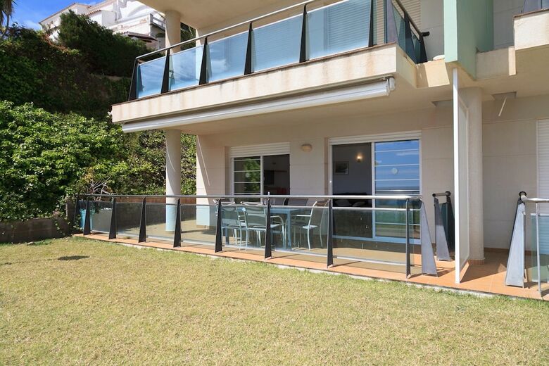Apartamentos Uhc Arinsal Family Complex