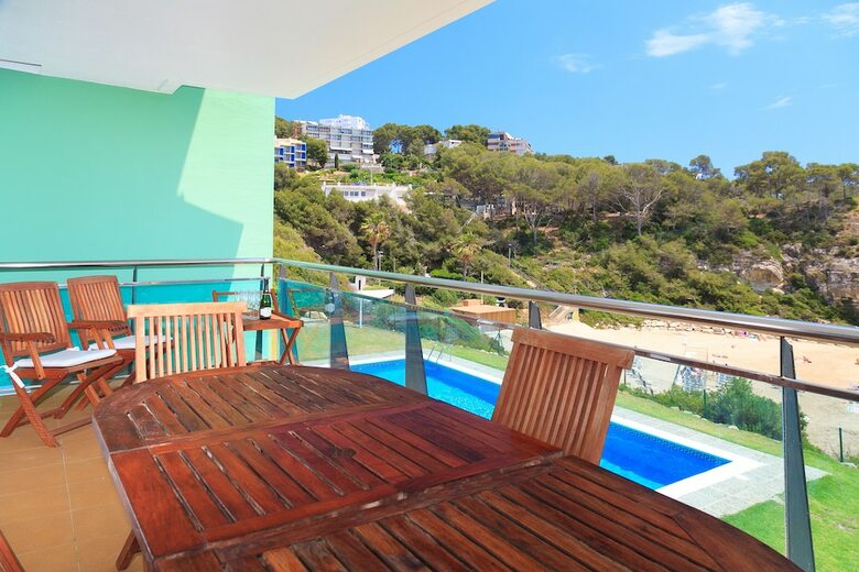Apartamentos Uhc Arinsal Family Complex
