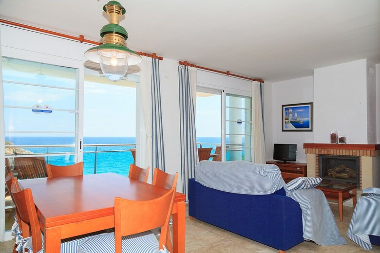 Apartamentos Uhc Arinsal Family Complex