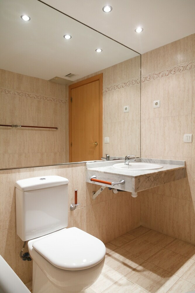 Apartamentos Uhc Arinsal Family Complex
