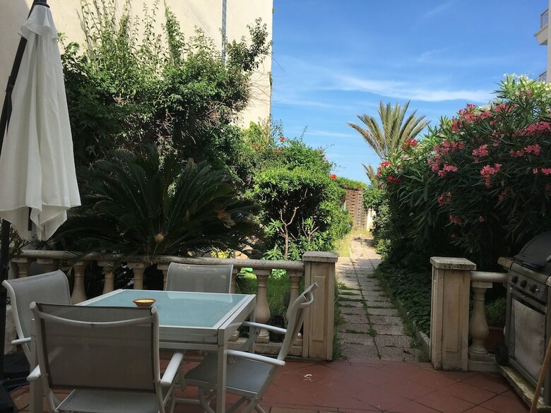 Authentic & Beautiful One Bedroom Apartment