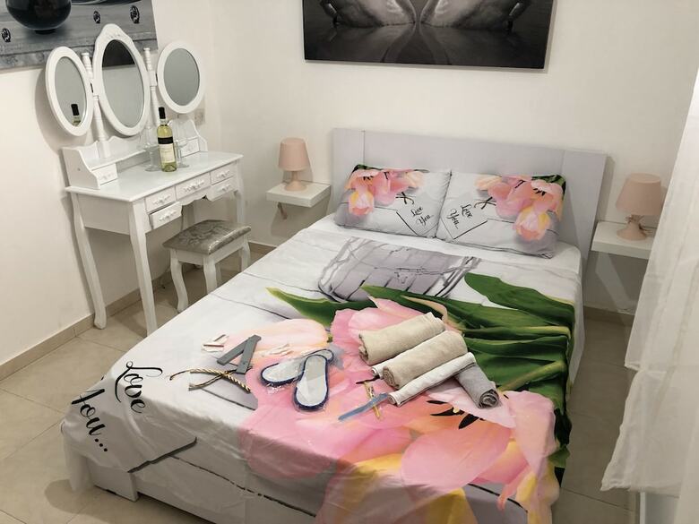 Luxury Halper R&a Apartment